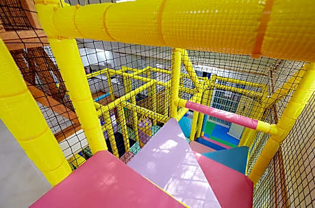 Hongcheon Gureumsoky Sanchaek Kids Poolvilla