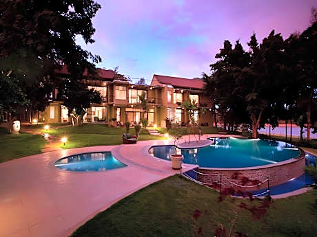 Waterwoods Lodges And Resorts