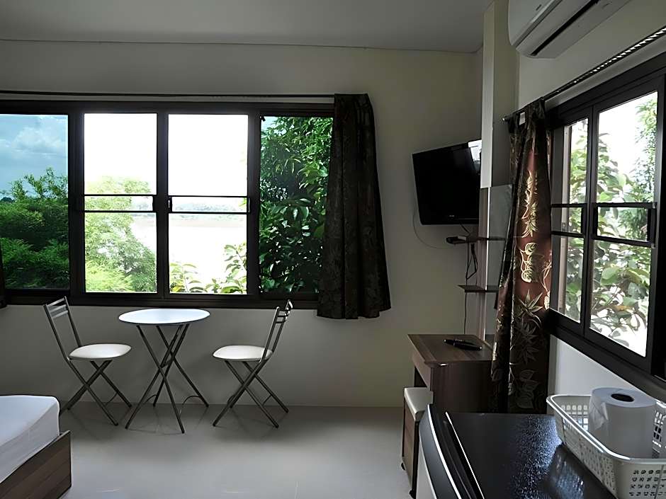 The Rim Riverside Guest House