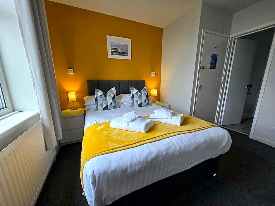Beach Hotel Torbay B&B