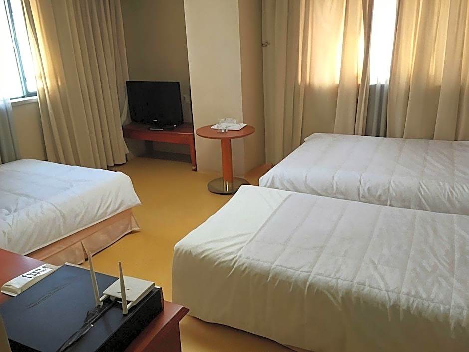 Central Hotel