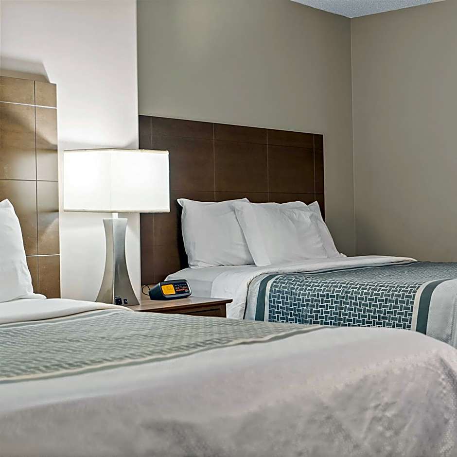 Travelodge by Wyndham Saskatoon