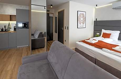 Standard Triple Studio