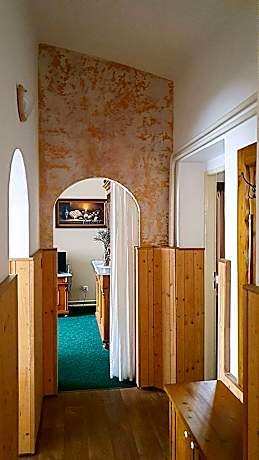 Apartment with Garden View