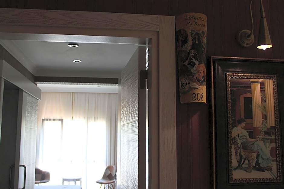 Bella View Art Boutique Hotel
