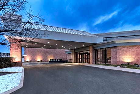 Clarion Hotel Milwaukee Airport