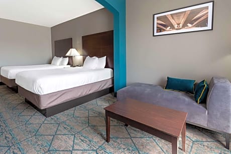 Deluxe Queen Room with Two Queen Beds