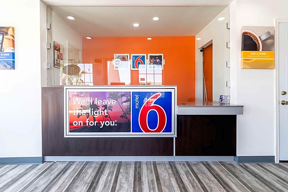 Motel 6-Barstow, CA - Route 66