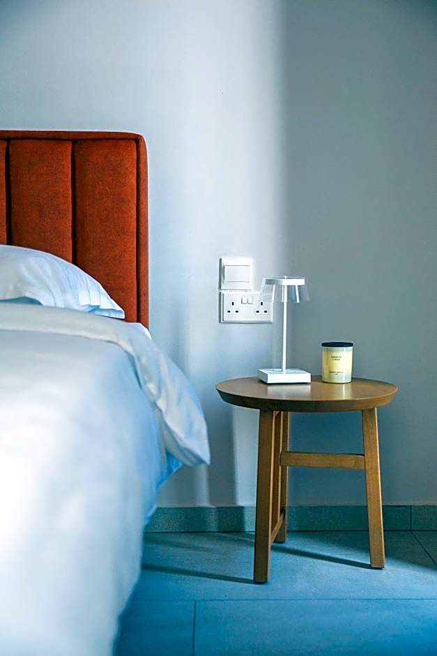 Larnaca LIV & CO Suites