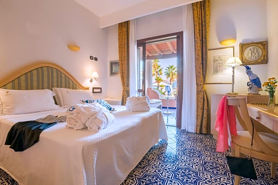 Hotel Eros