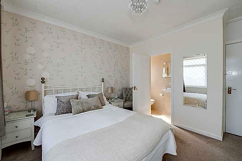 The Coast Yard B & B and Garden Chalets