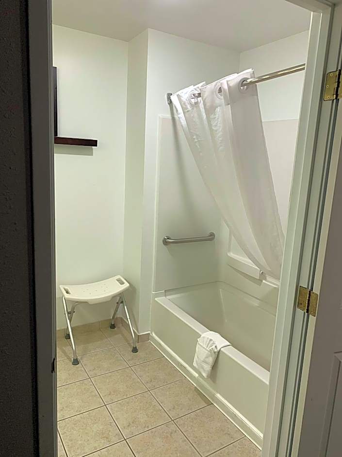Country Inn & Suites by Radisson, Chambersburg, PA