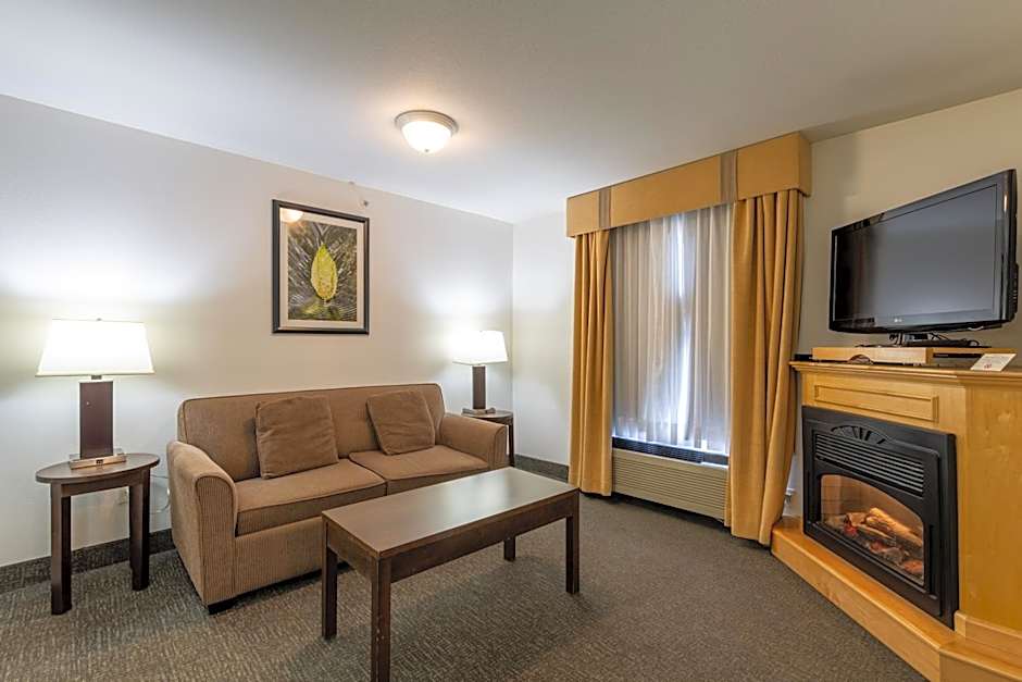 Ramada Limited Golden