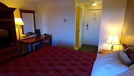 Queen Room - Non-Smoking