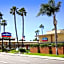 Howard Johnson by Wyndham San Diego Sea World