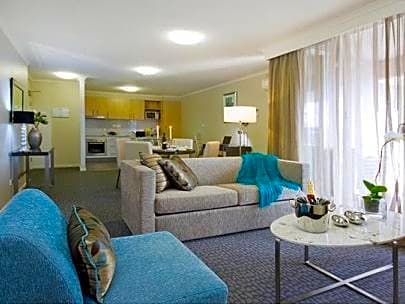 Pacific Suites Canberra