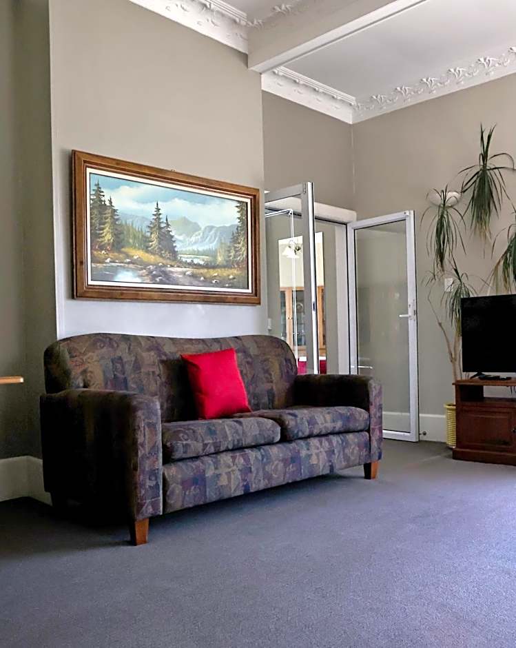 Baywatch Motor Lodge