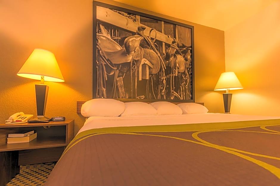 Super 8 by Wyndham Oklahoma Airport Fairgrounds West