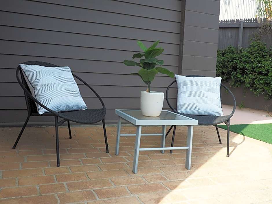 Accommodation on Westlake Mount Ommaney