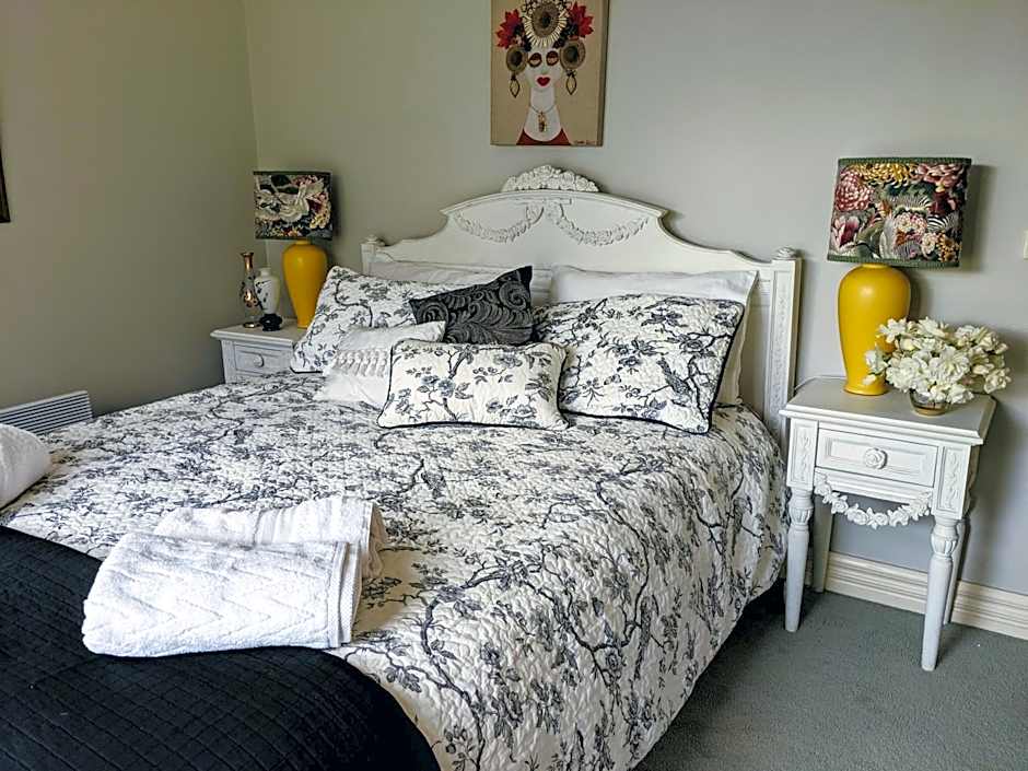 Nicholson BnB and Arts Centre