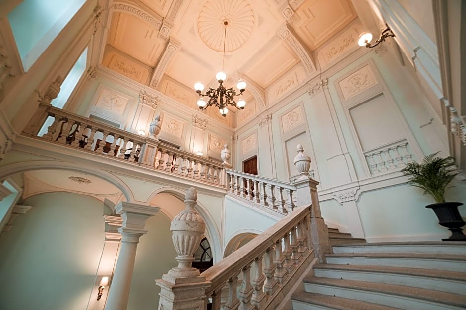 Royal Palace Hotel