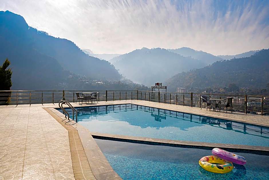 SPT Clarks Inn Suites, Mandi