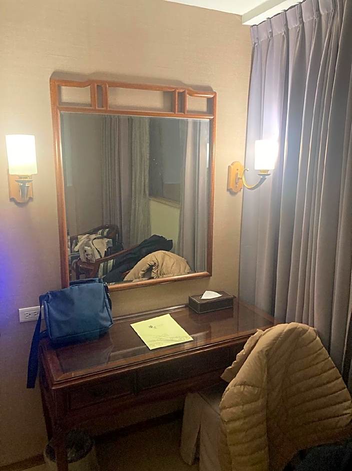 Highness Hotel