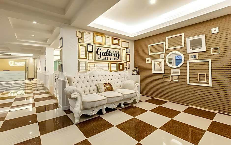 Gallery Lake View