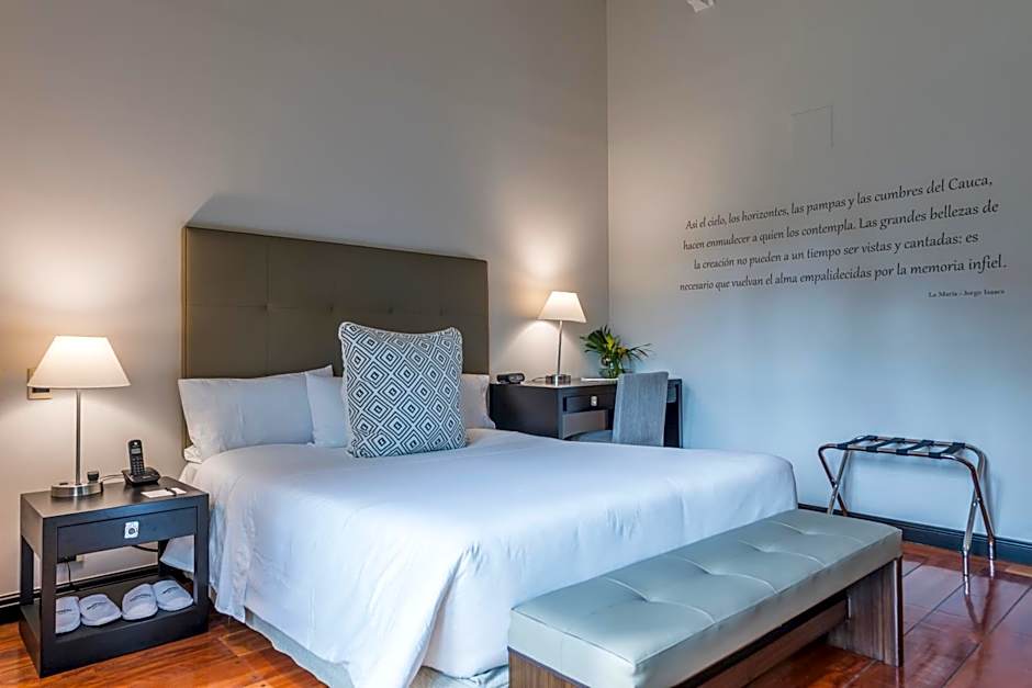 Movich Casa Del Alferez