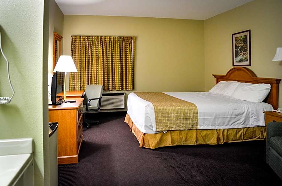Travelodge by Wyndham St. Louis