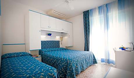 Family Room (2 Adults + 2 Children) with Balcony and Lateral Sea View