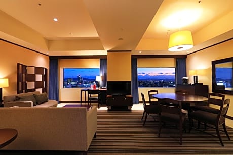 2 Single Beds Presidential Suite City View