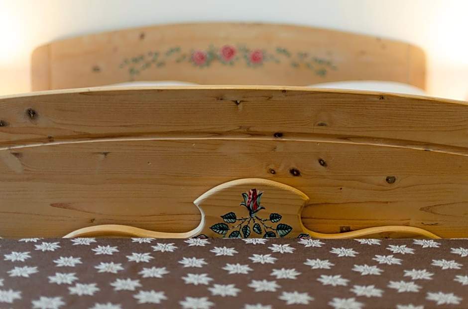 Kyrr Smart Mountain Retreat