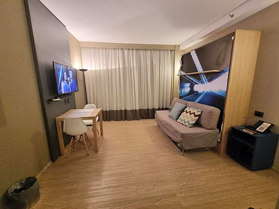 AlphaStay by Alpha - StayService