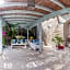 Alura Hotel