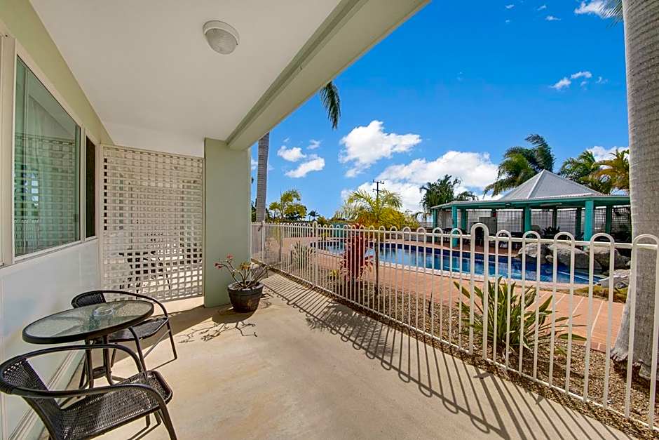 Reef Adventureland Motel