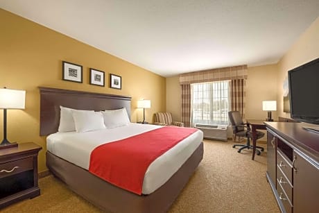 1 King Bed, Nonsmoking