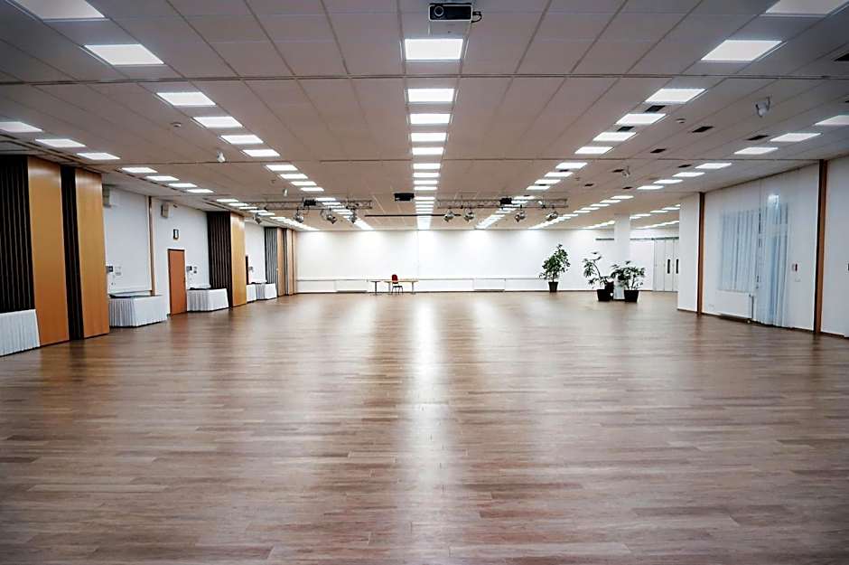 NOVAPARK Flugzeughotel Graz