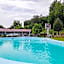 Lloyd's On The River Country Inn By OYO