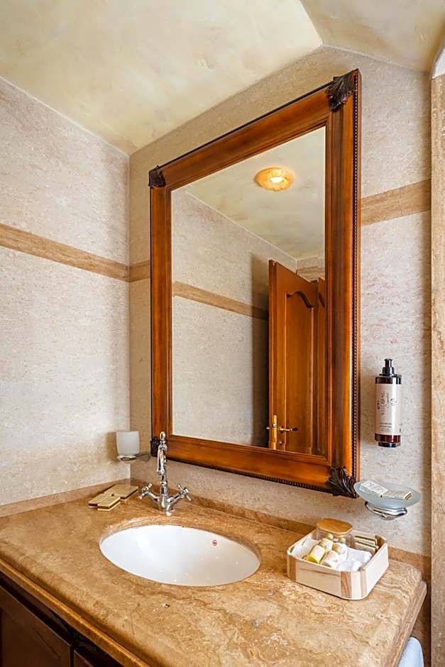 Festa Winter Palace Hotel