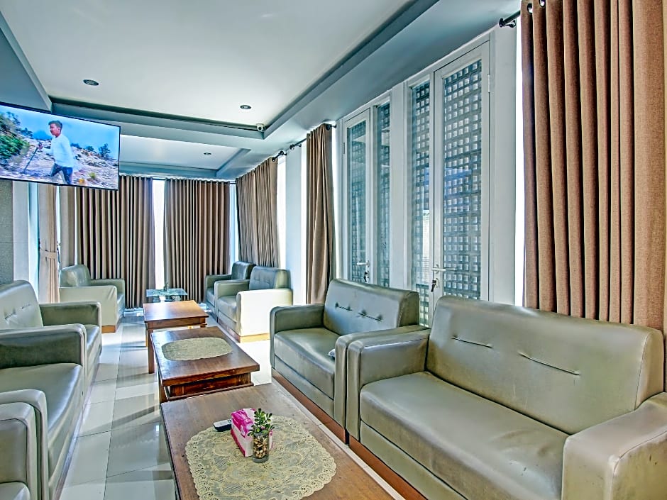 Capital O 92819 Pm Indah Hotel