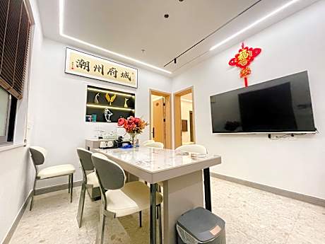 府仓内1号公寓/出门即潮州古城/牌坊街/近广济桥/广济楼/西马路/义安路/宜住4人/2房一厅2独卫