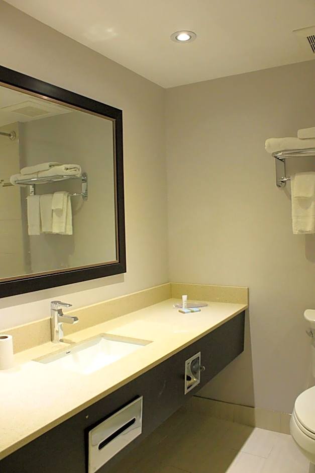 Travelodge by Wyndham Cambridge - Waterloo