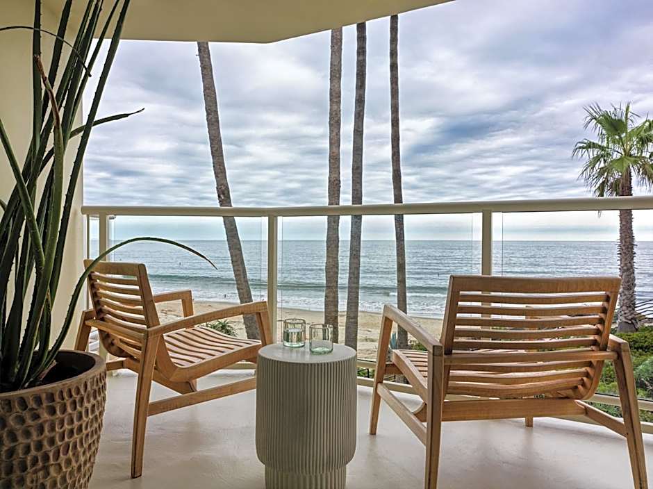 Casa Loma Beach Hotel