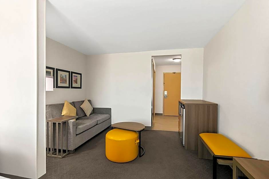 Comfort Suites Bentonville - Rogers