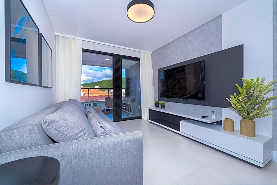 Adra 105 - Excelente apartamento no centro de Bombinhas - Rooftop com piscina e academia - À poucos metros da praia - (Consultar serviços de roupas de cama e banho)