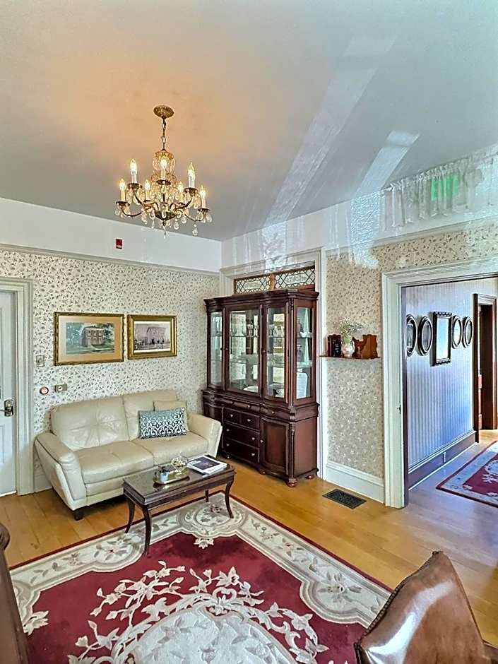 Historic Sion Bass Guest House