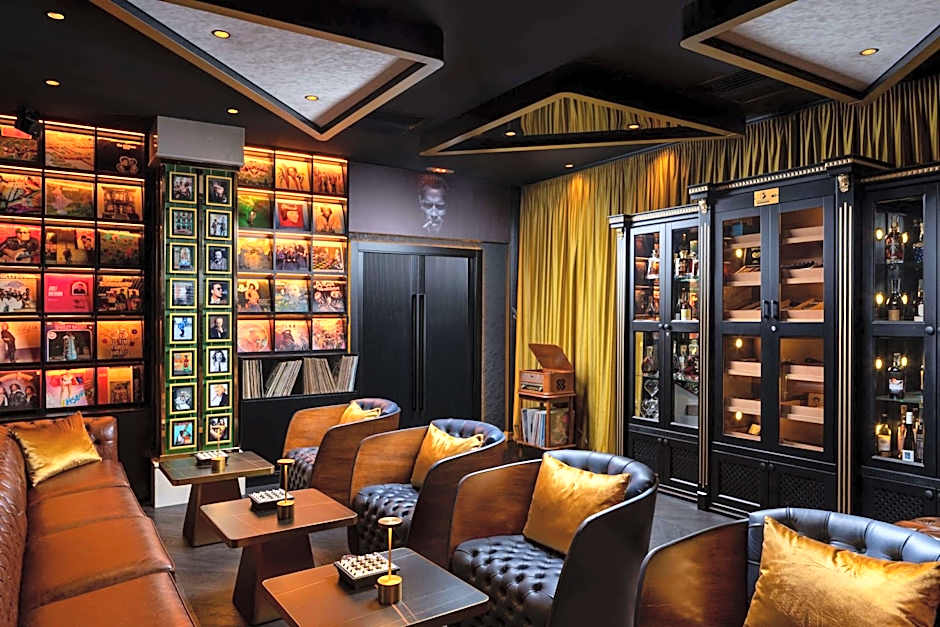 RADISSON BLU LEOGRAND HOTEL