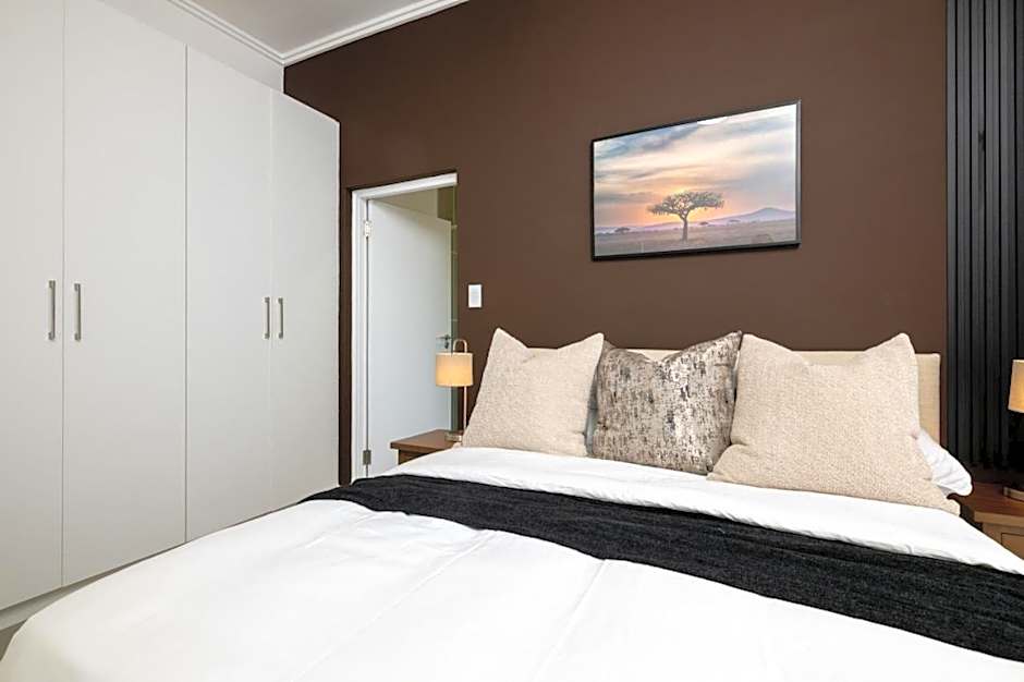 Upmarket Stunner in Ballito 360 with Inverter