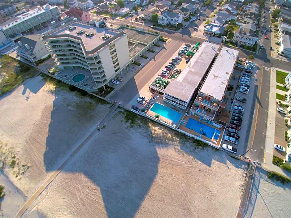 Commander by the Sea Motel